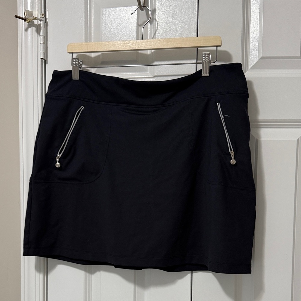 Daily Sports Golf ⛳️ Black Mini Skirt with Zipper Details